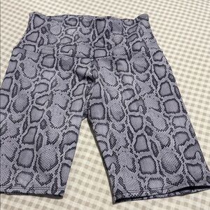 Onzie short
